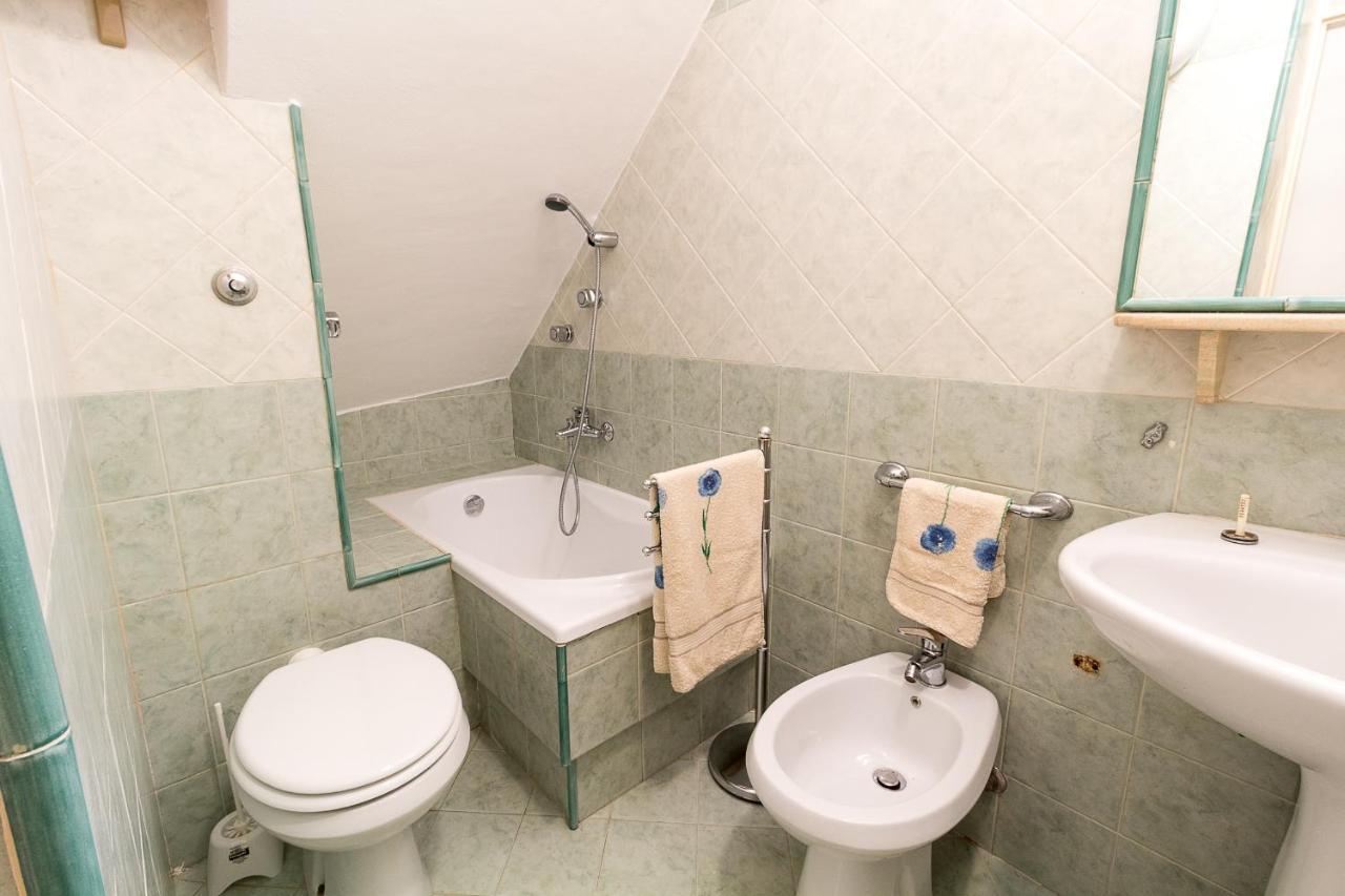 チェファルCasa Nel Cortileアパートメント エクステリア 写真